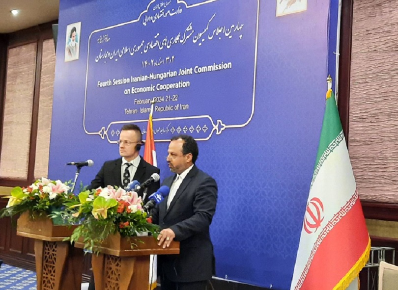 Iranpress: وزیر اقتصاد: توسعه روابط با مجارستان اولویت جمهوری اسلامی ایران است