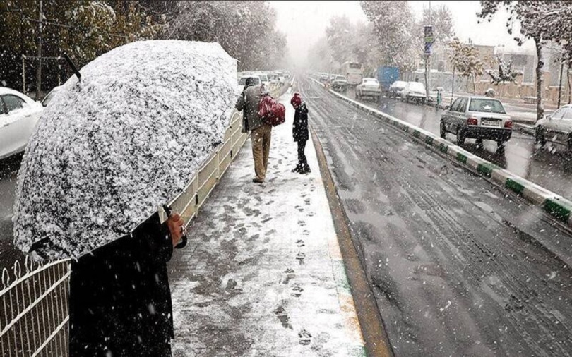 Iranpress: سرمای هوای تهران ادامه دارد