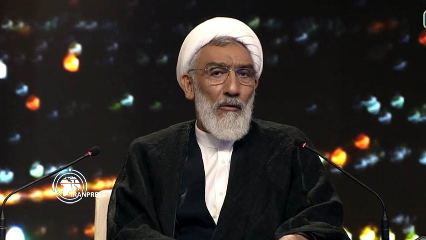 Iranpress: حضور مصطفی پورمحمدی نامزد چهاردهمین دوره انتخابات ریاست جمهوری در میزگرد فرهنگی