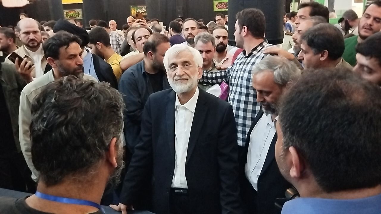 Iranpress: سعید جلیلی رای خود را به صندوق انداخت