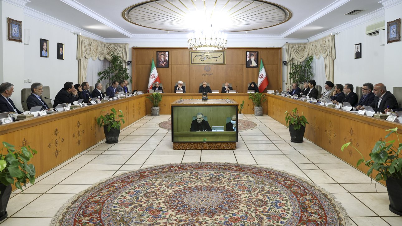 Iranpress: پزشکیان: انتصاب مدیران بر اساس رفاقت و انتساب افراد به گروه‌ها انجام نخواهد شد