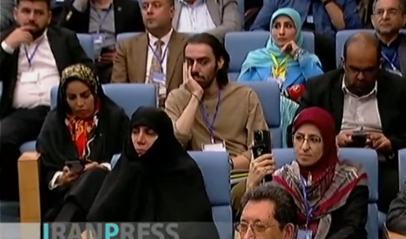 Iranpress: اولین نشست مطبوعاتی رئیس جمهور آغاز شد