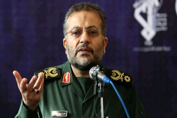 Iranpress: تجلیل از جهادگران بسیجی کشور در رویداد ملی اعطای نشان فردوس