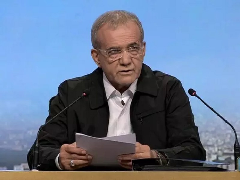 Iranpress: رئیس جمهور: استان سیستان و بلوچستان جایی است که باید تغییر را از آن آغاز کنیم