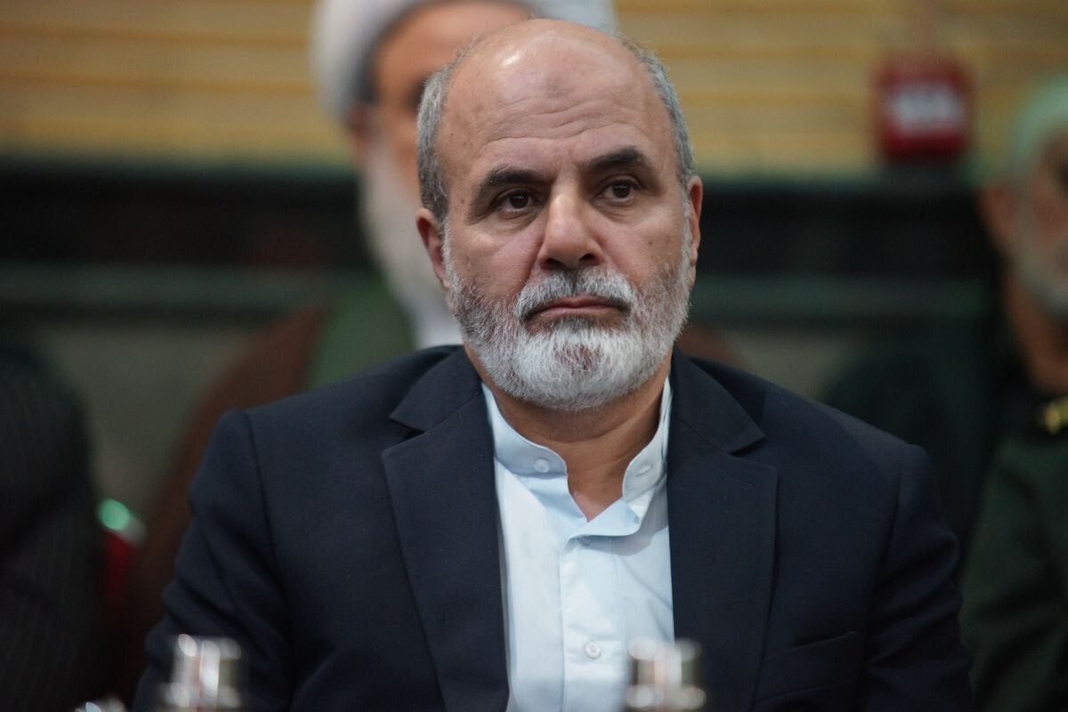 Iranpress: دبیر شورای عالی امنیت ملی: حضور بیگانگان، معادلات امنیتی منطقه را پیچیده‌تر می‌کند
