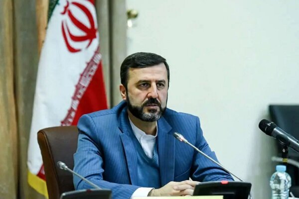 Iranpress: غریب‌آبادی: برنامه هسته‌ای ایران صلح آمیز است و تغییری در ماهیت آن داده نشده است