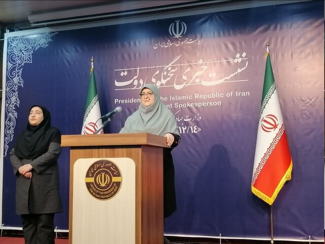 Iranpress:  مهاجرانی: وفاق راهبرد دولت است و تحت فشار حداکثری مذاکره نمی‌کنیم