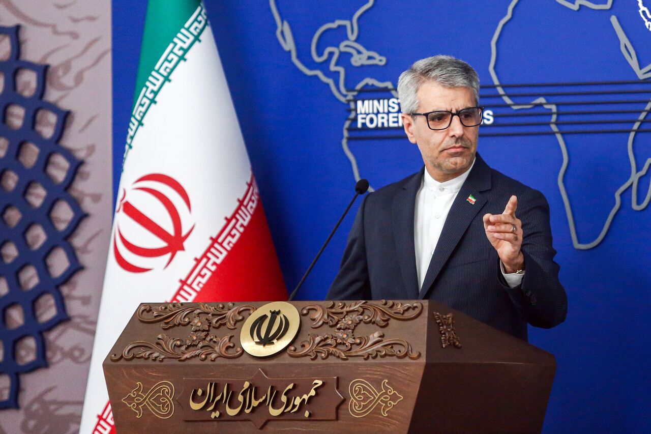 Iranpress: بقایی: توان دفاعی و موشکی در گفتگوهای غیرمستقیم با آمریکا مطرح نیست