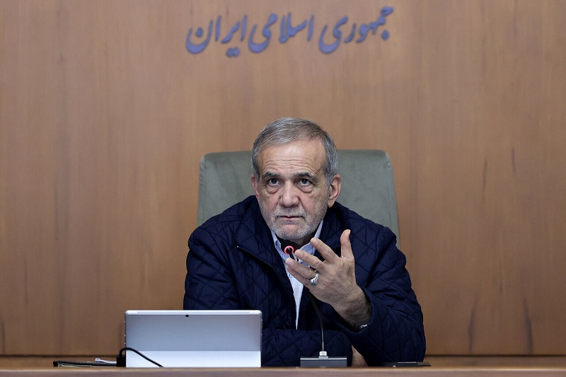 Iranpress: رئیس جمهور: شناسایی علت وقوع سانحه بندر شهید رجایی، مقدم بر شناسایی مقصر حادثه است