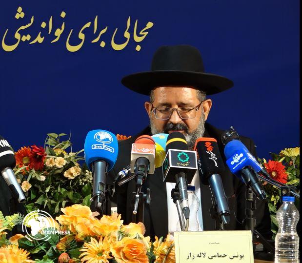 Iranpress: رهبر کلیمیان ایران: با تدبیر رهبر انقلاب همه مردم ایران در مقابل دشمن ایستادند 