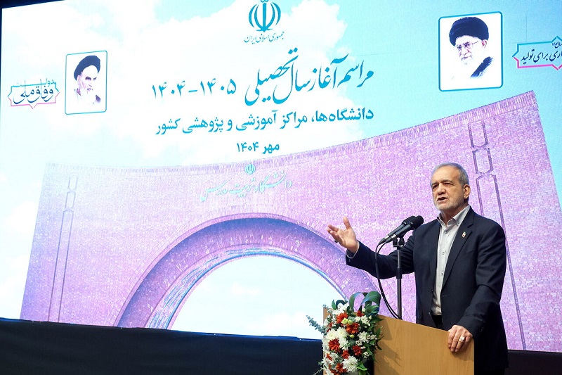 Iranpress: رئیس جمهور: اگر نخبگان به میدان بیایند، دشمن هیچ غلطی نمی‌تواند بکند