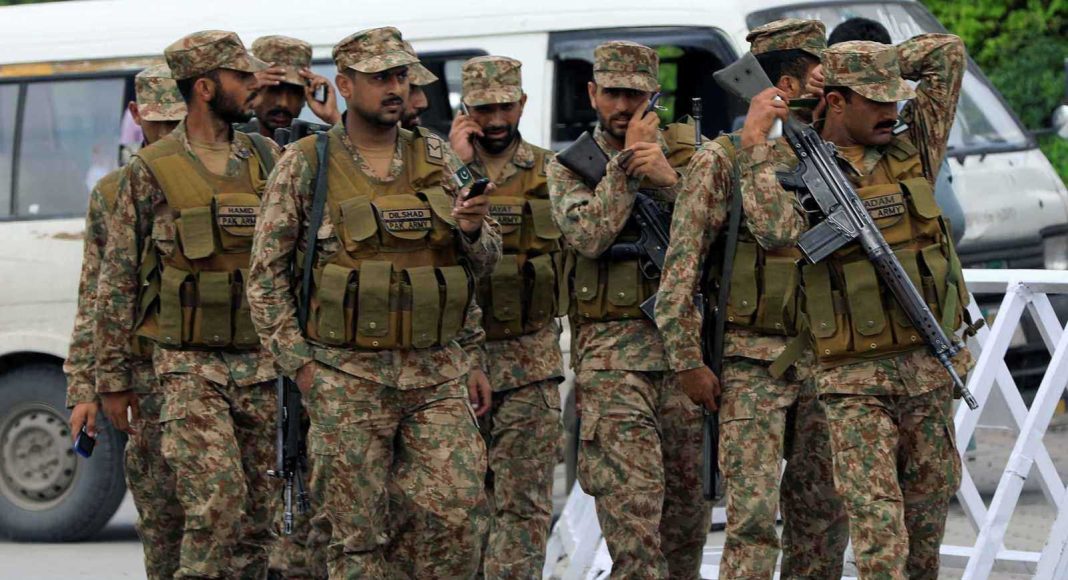 Iranpress: کشته شدن شش سرباز پاکستانی در حمله مسلحانه در نزدیکی مرز افغانستان