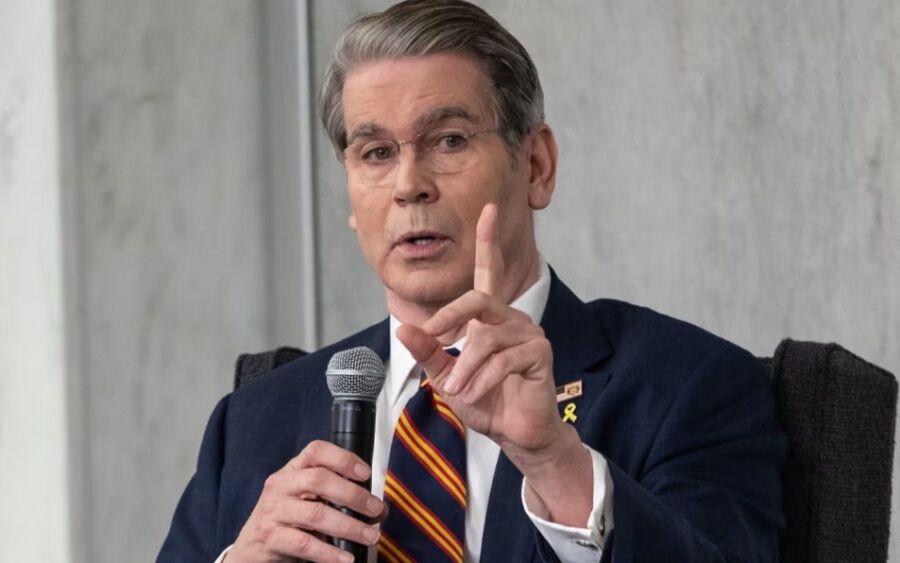 Iranpress: اعتراف وزیر خزانه داری آمریکا