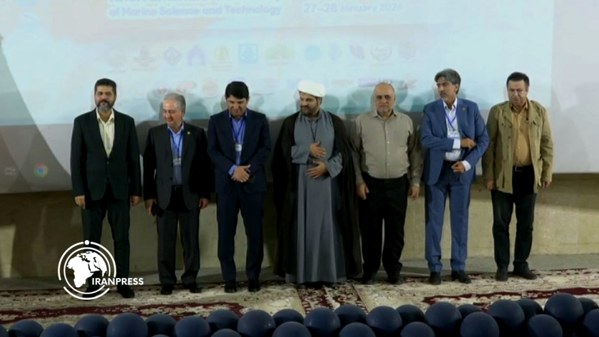 Iranpress: تدوین سند توسعه دریامحور در دانشگاه علوم و فنون دریایی خرمشهر