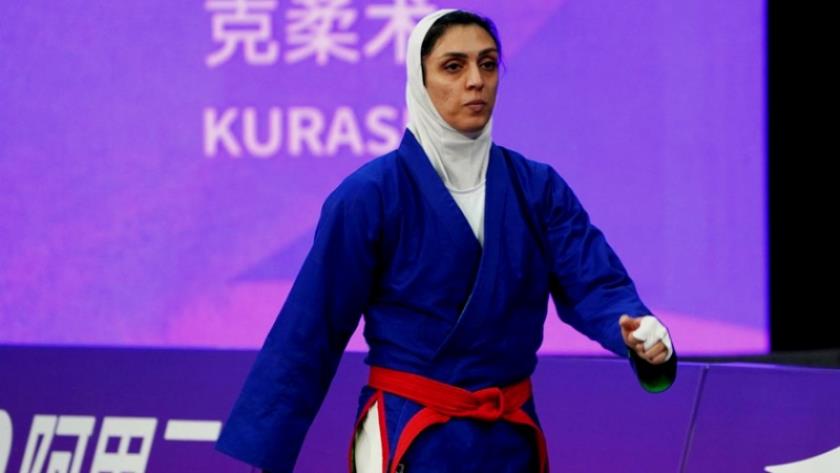 Iranpress:  نخستین مدال‌ تاریخ کوراش زنان ایران/ دنیا آقایی در هانگژو نقره گرفت 