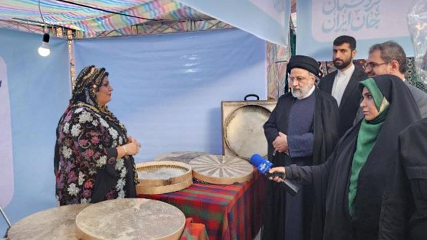 Iranpress: بازدید رئیس جمهوری از نمایشگاه دستاوردهای بانوان کارآفرین استان کردستان