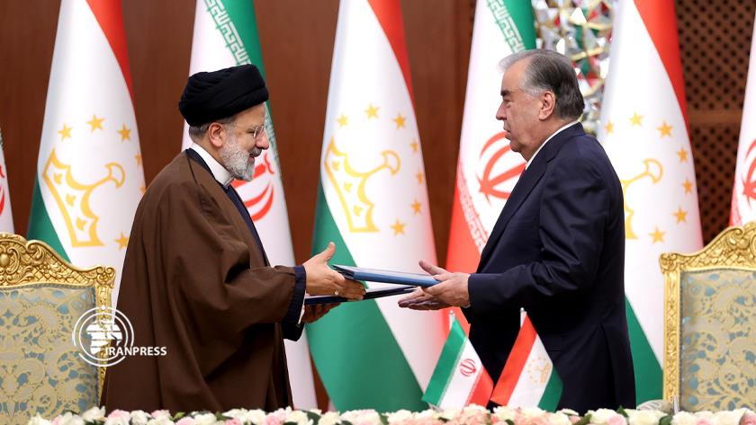 Iranpress: ایران و تاجیکستان در مسیر توسعه مناسبات با امضای 18 سند همکاری 