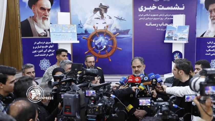 Iranpress: دریادار ایرانی: ناوشکن دیلمان به زودی به نیروی دریایی ارتش ملحق می‌شود