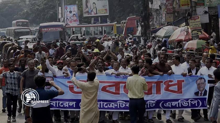 Iranpress: اعتصاب مخالفان با هدف استعفای نخست‌وزیر بنگلادش