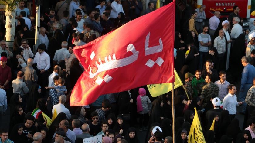 Iranpress: تشییع پیکرهای ۱۱۰ شهید گمنام دفاع مقدس در تهران