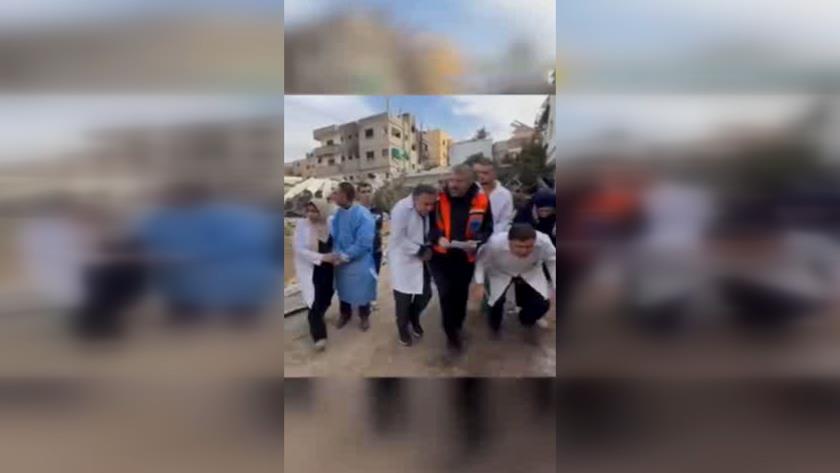 Iranpress: لحظه تیراندازی صهیونیست‌ها به کادر درمانی در غزه
