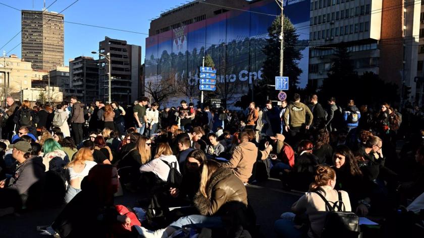 Iranpress: معترضان صربستانی به دنبال چه اهدافی هستند؟