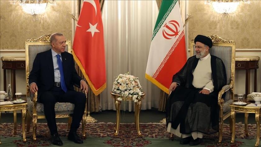 Iranpress: سفر رئیس جمهور به ترکیه با هدف گسترش مناسبات دوجانبه