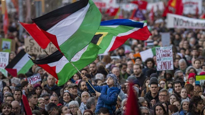 Iranpress: حمایت اسپانیایی‌ها از مردم بی دفاع فلسطین