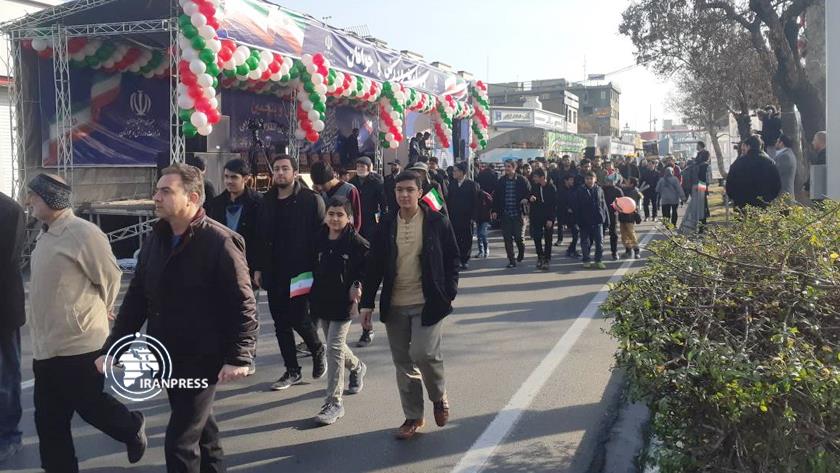 Iranpress: آغاز چهل و پنجمین جشن انقلاب اسلامی در تهران