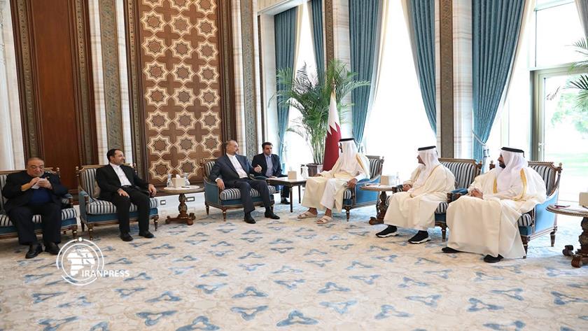 Iranpress: وزیر امورخارجه کشورمان با امیر قطر دیدار كرد