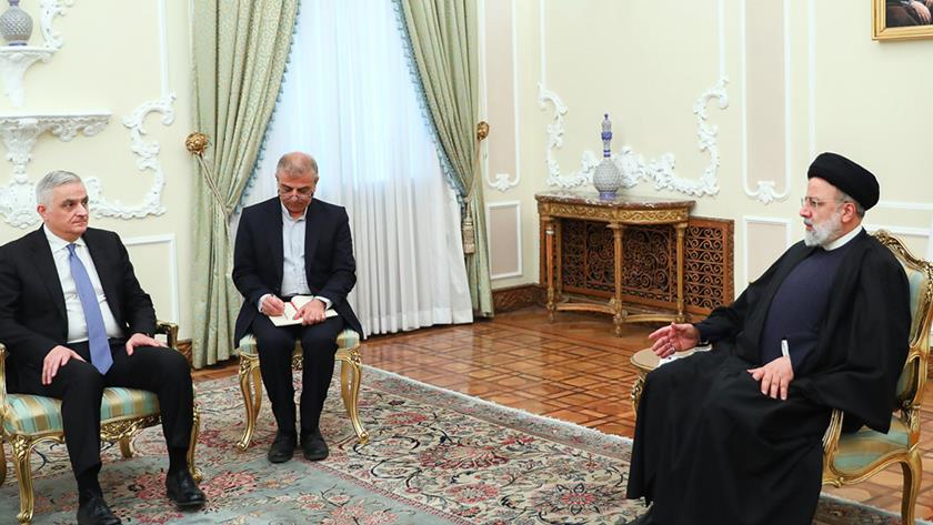 Iranpress: رئیسی: اجرای کامل توافقات صورت گرفته میان تهران و ایروان مورد حمایت ماست
