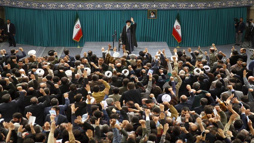 Iranpress: حضور در انتخابات و حفظ وحدت ملی