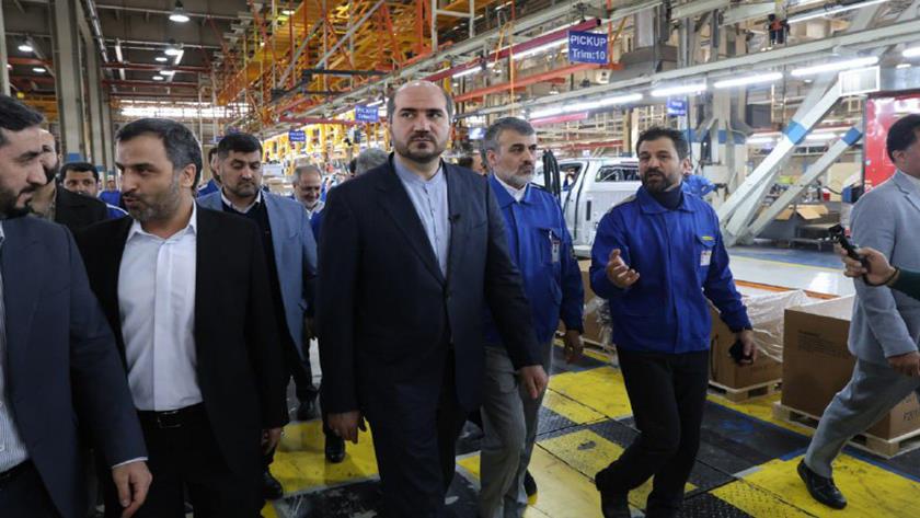 Iranpress: تاکید دولت بر تامین اتوبوس برقی با اولویت تولید داخل