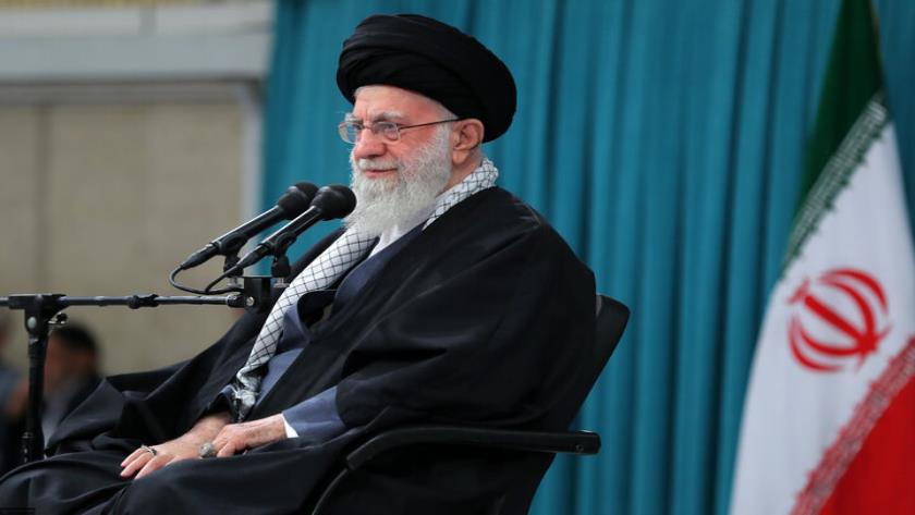 Iranpress: اهمیت مشارکت در انتخابات از منظر رهبر معظم انقلاب اسلامی ایران