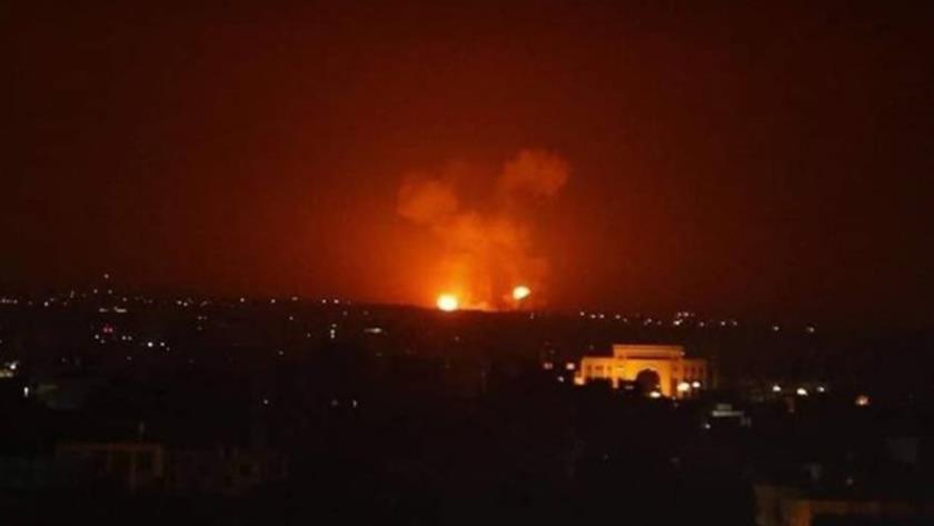 Iranpress: حمله موشکی رژیم صهیونیستی به حومه دمشق