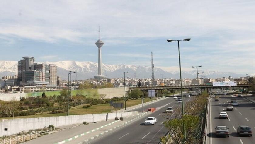 Iranpress: وضعیت جوی تهران؛ آسمانی صاف تا قسمتی ابری