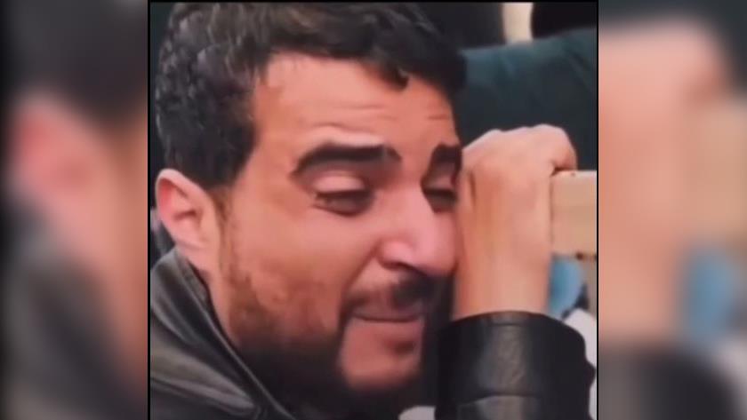 Iranpress: وداع سوزناک پدر فلسطینی با فرزند شهیدش