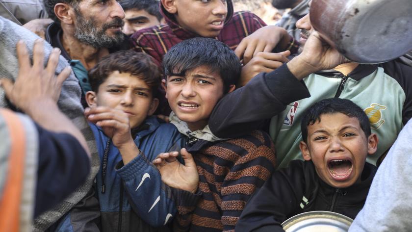 Iranpress: آنروا: گرسنگی و بیماری قاتلان اصلی مردم غزه خواهند بود