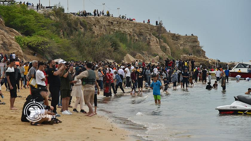ایران پرس: گردشگری نوروزی در ساحل زیبای «ریشهر» بوشهر  