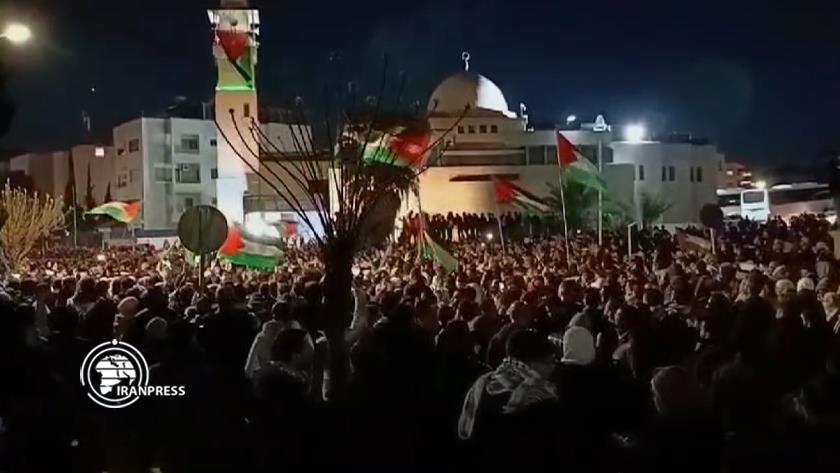 Iranpress: تجمع اردنی‌ها مقابل سفارت اسرائیل در حمایت از غزه