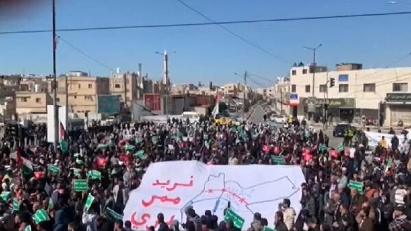 Iranpress: اردنی‌ها هم در حمایت از غزه به راهپیمایی روز قدس آمدند+ ویدئو