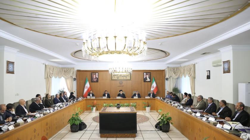 Iranpress: تاکید رئیس جمهور بر افزایش تاب‌آوری اقتصاد در مواجهه با تکانه‌های خارجی