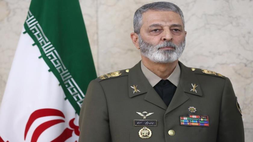 Iranpress: پیام فرمانده کل ارتش جمهوری اسلامی ایران به مناسبت روز ارتش 