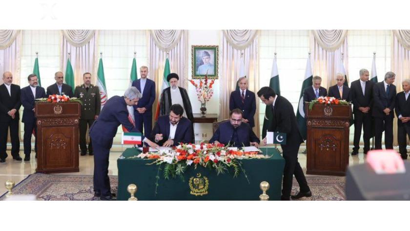 Iranpress:  هدف‌گذاری افزایش حجم تجارت رسمی ایران و پاکستان به ۱۰ میلیارد دلار