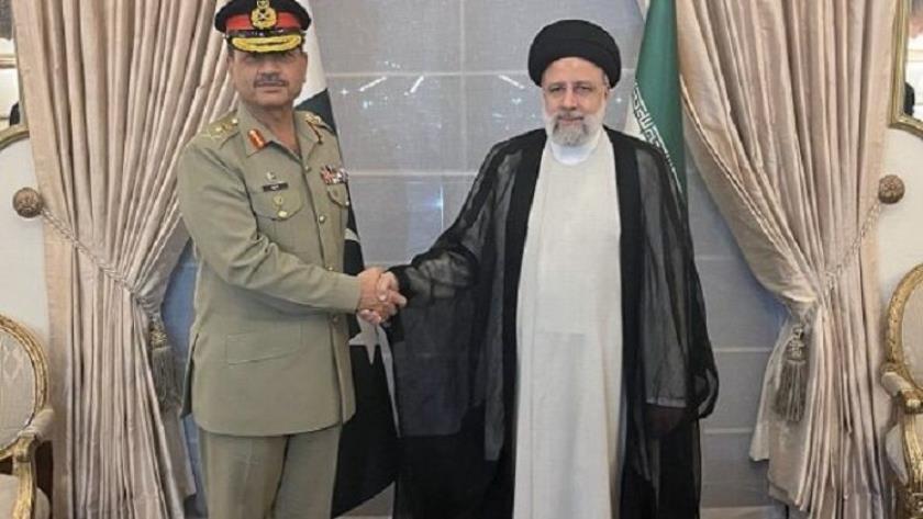 Iranpress: تقویت همکاری‌های قوای مسلح ایران و پاکستان عامل صلح و ثبات است