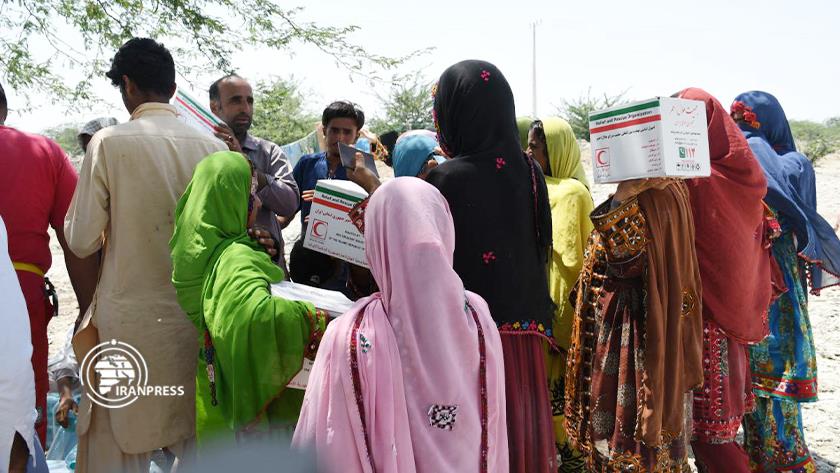 Iranpress: کمک‌رسانی به‌مردم سیل‌زده سیستان و بلوچستان