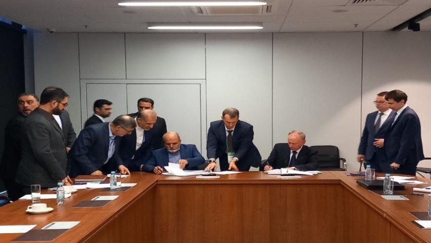 Iranpress:  امضای یادداشت تفاهم امنیتی ایران و روسیه
