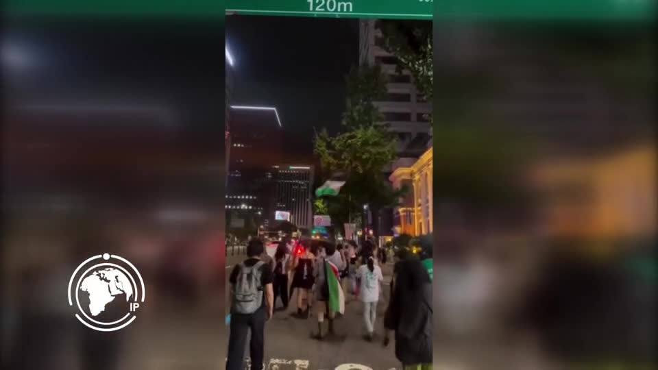 Iranpress: احتجاجات غاضبة في برلین وسيول تضامنا مع غزة + فيديو