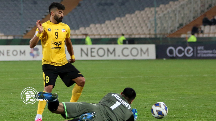 Iran's Mobarakeh Sepahan football team vs Uzbekistan's Olmaliq football  team in pics