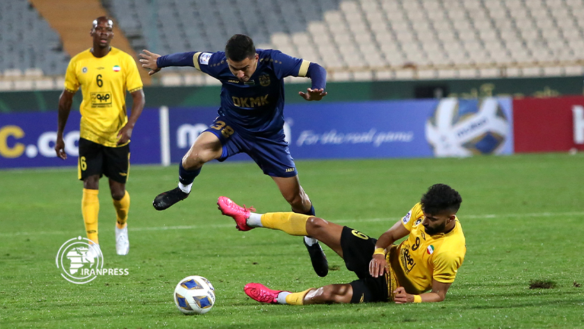 Iran's Mobarakeh Sepahan football team vs Uzbekistan's Olmaliq football  team in pics